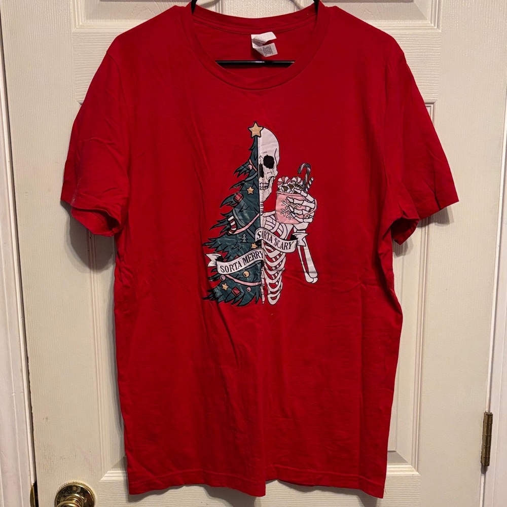 Women’s ‘Sorta Merry, Sorta Scary’ Holiday T-shirt - Large